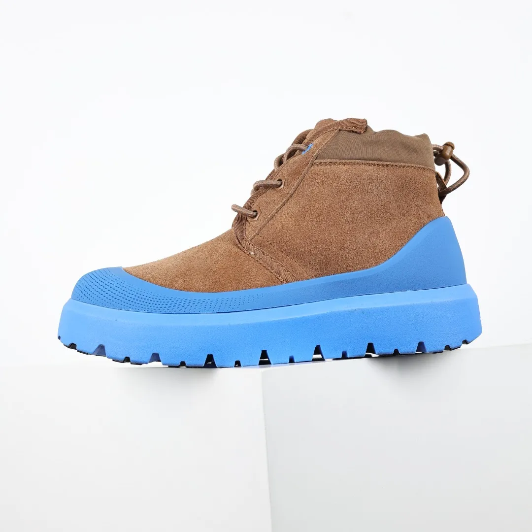 Pick up locally 💰660 Core recommendation Good price It is a very suitable choice for keeping warm in winter and at home. In the new year, uug launched a series of styles, which are partial to the preferences of young consumers and have also moved to the forefront of fashion trends. Shoe body material Water-repellent coated suede upper 17mm UGGPURE™ implantable wool insole Lightweight non-slip comfortable rubber outsole With brand LOGO trademark Comes with a full set of packaging Size: 35 36 37 38 39 40 41 42 43 44 45